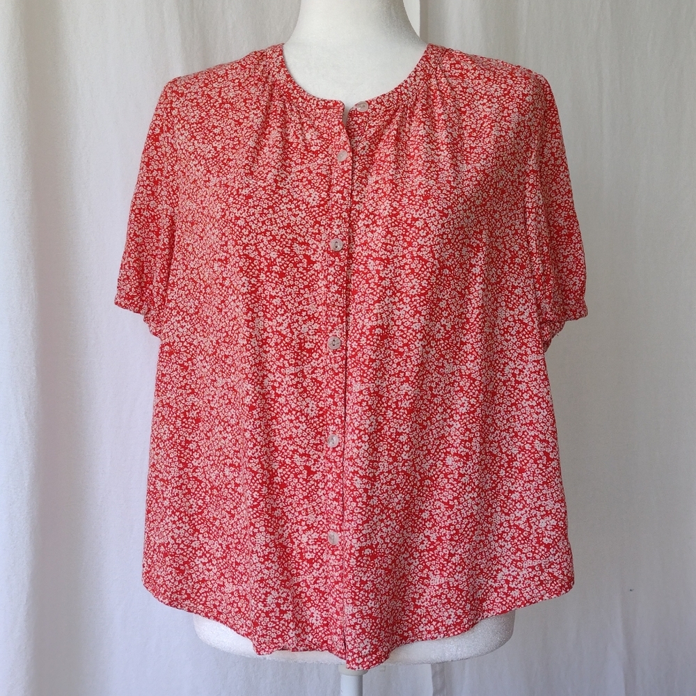 Universal Thread Red Floral Top Size Medium